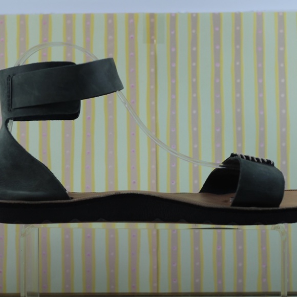 Reef Green Leather Sandals - Picture 15 of 15